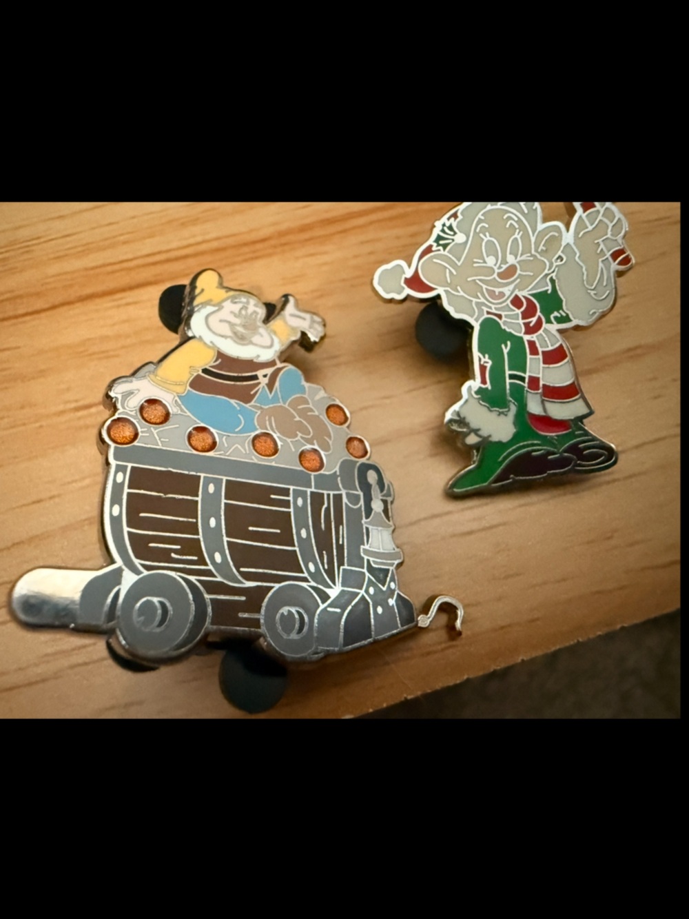 Disney Pin Trading Disney Parks Seven Dwarfs Set of 2 Pins